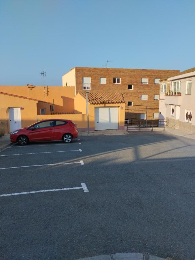 Apartamentos Canana De Vega Flix Exteriör bild